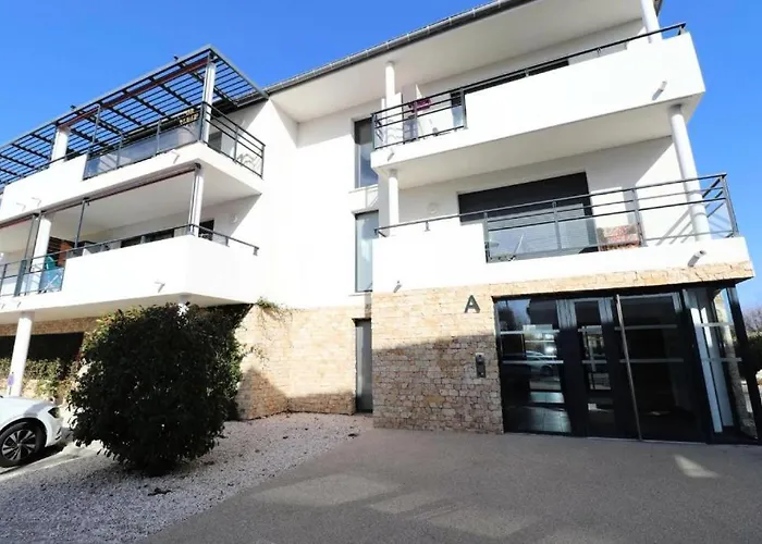 Charmant Appartement Evasif Avec Grande Terrasse Et Parkings Prives