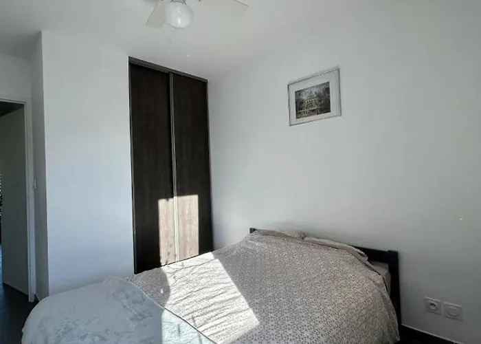 Charmant Appartement Evasif Avec Grande Terrasse Et Parkings Prives